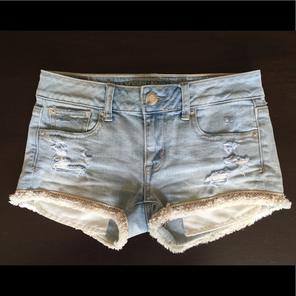American Eagle Distressed Light Jean Short 00